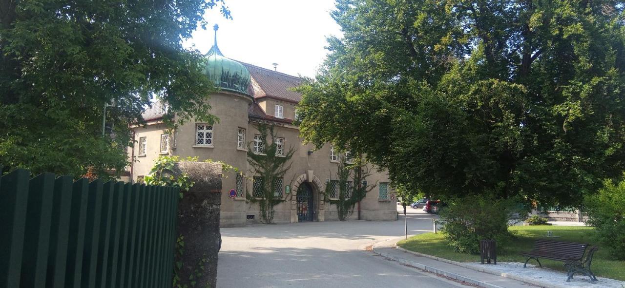 Grosses Zimmer Bad Kueche Wohnzimmer Terasse Garten Zentral Ruhig Landsberg am Lech Kültér fotó