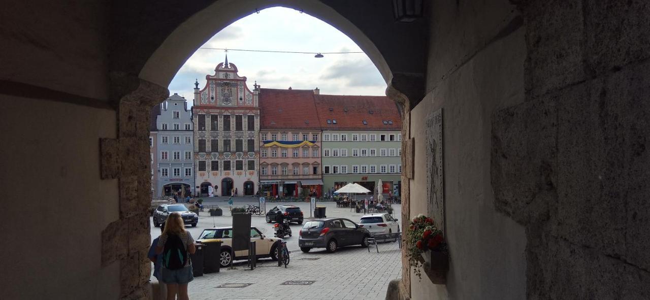 Grosses Zimmer Bad Kueche Wohnzimmer Terasse Garten Zentral Ruhig Landsberg am Lech Kültér fotó